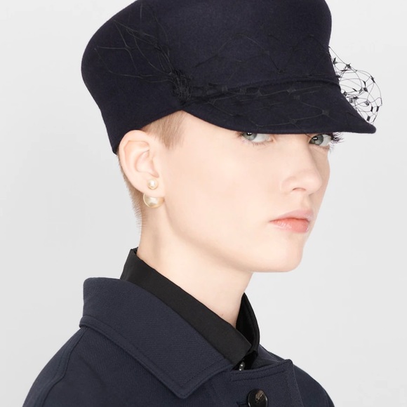 Dior Tribales Earrings Gold-Finish Metal and White Resin Pearls - Picture 4 of 4